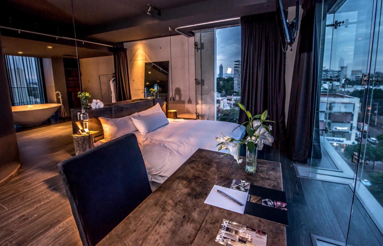 Demetria Hotel Гвадалахара Екстер'єр фото